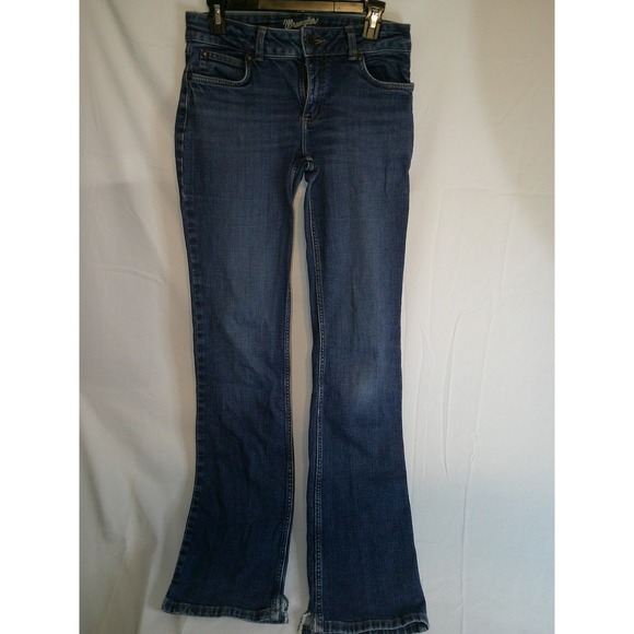 Wrangler Boot Cut Jeans Women's Dark Wash Denim Classic Western Style - Picture 1 of 5
